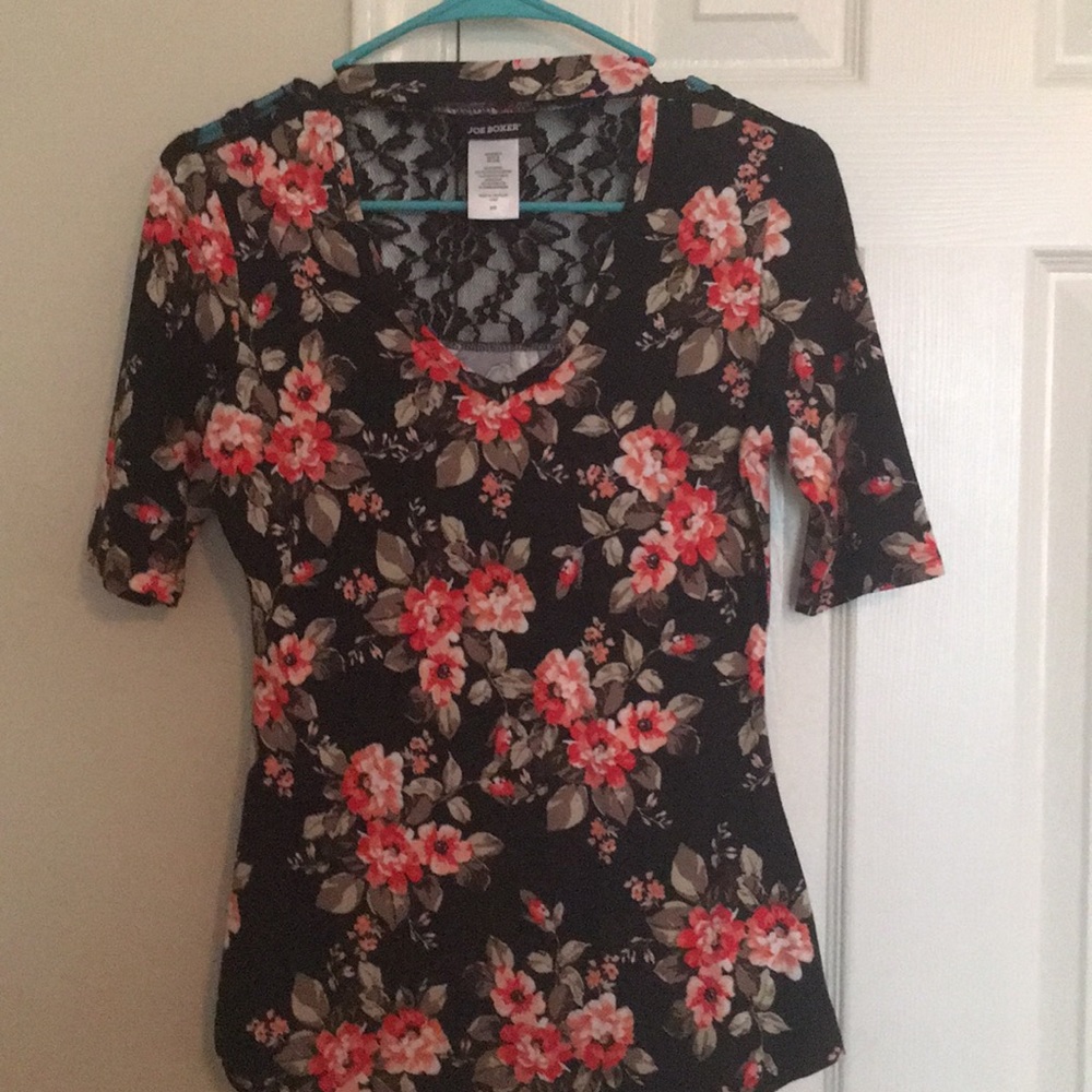 Lace  choker shirt